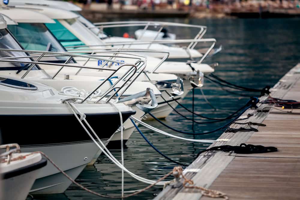 How To Dock a Boat in a Marina | Boat Stop Marina